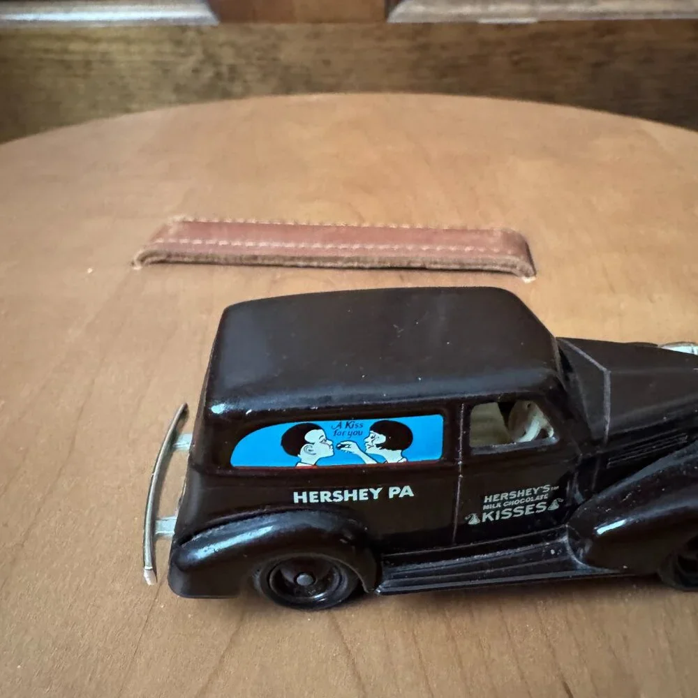 Lledo Days Gone Diecast Vehicles - Hershey's Kiss Kids Car